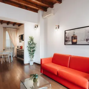 Charming Brera - Madonnina Apartmán